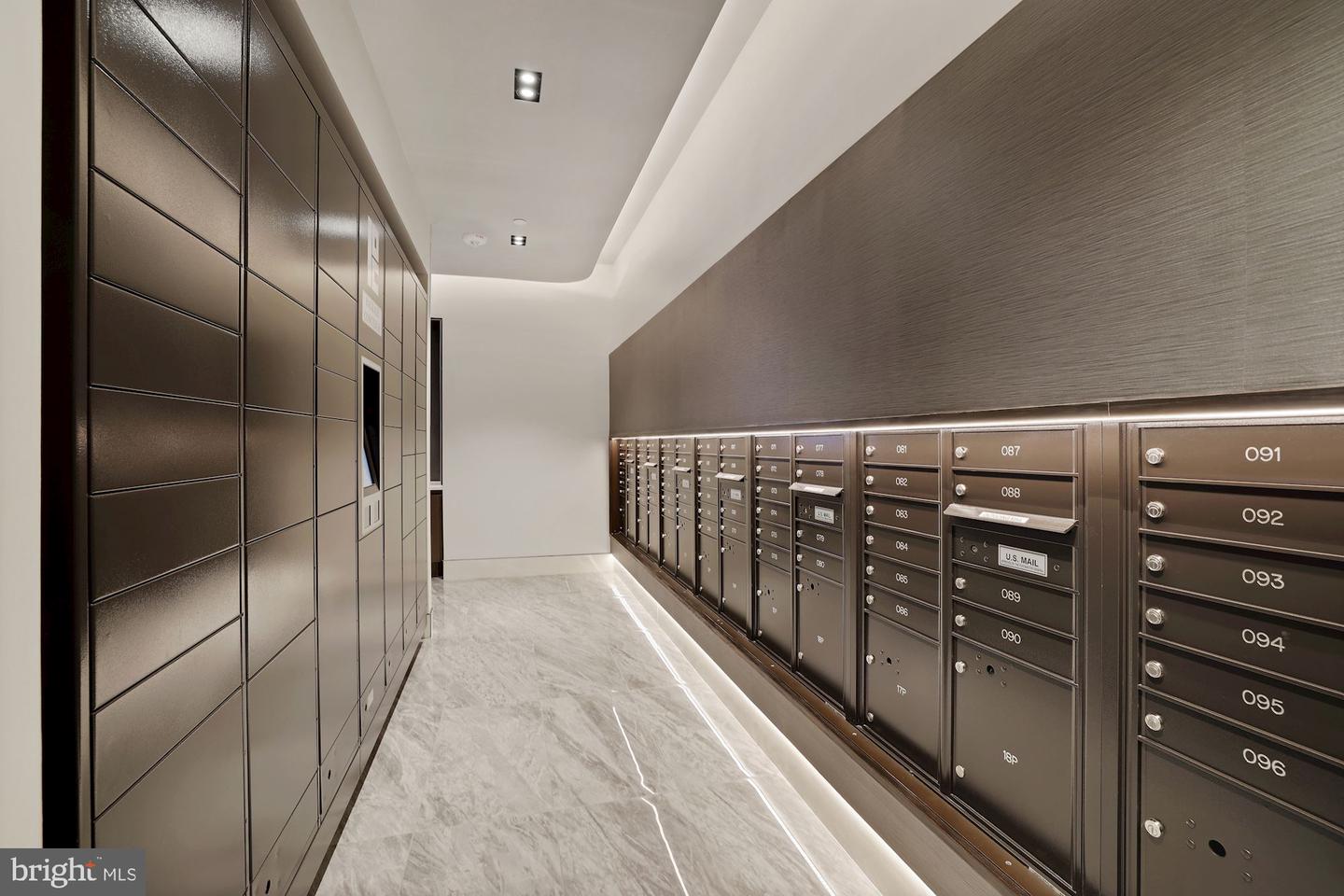 1781 N PIERCE ST #1001, ARLINGTON, Virginia 22209, 3 Bedrooms Bedrooms, ,2 BathroomsBathrooms,Residential,For sale,1781 N PIERCE ST #1001,VAAR2069166 MLS # VAAR2069166