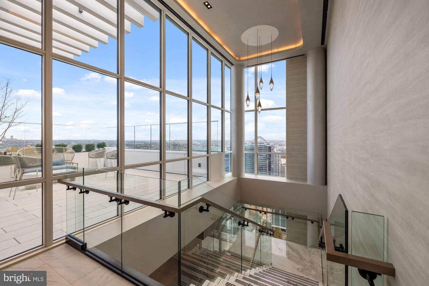 1781 N PIERCE ST #1001, ARLINGTON, Virginia 22209, 3 Bedrooms Bedrooms, ,2 BathroomsBathrooms,Residential,For sale,1781 N PIERCE ST #1001,VAAR2069166 MLS # VAAR2069166