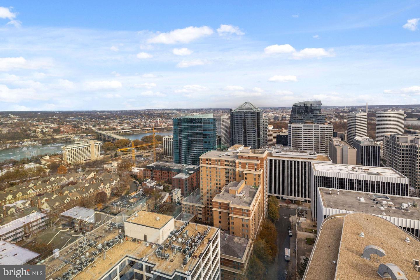 1781 N PIERCE ST #1001, ARLINGTON, Virginia 22209, 3 Bedrooms Bedrooms, ,2 BathroomsBathrooms,Residential,For sale,1781 N PIERCE ST #1001,VAAR2069166 MLS # VAAR2069166