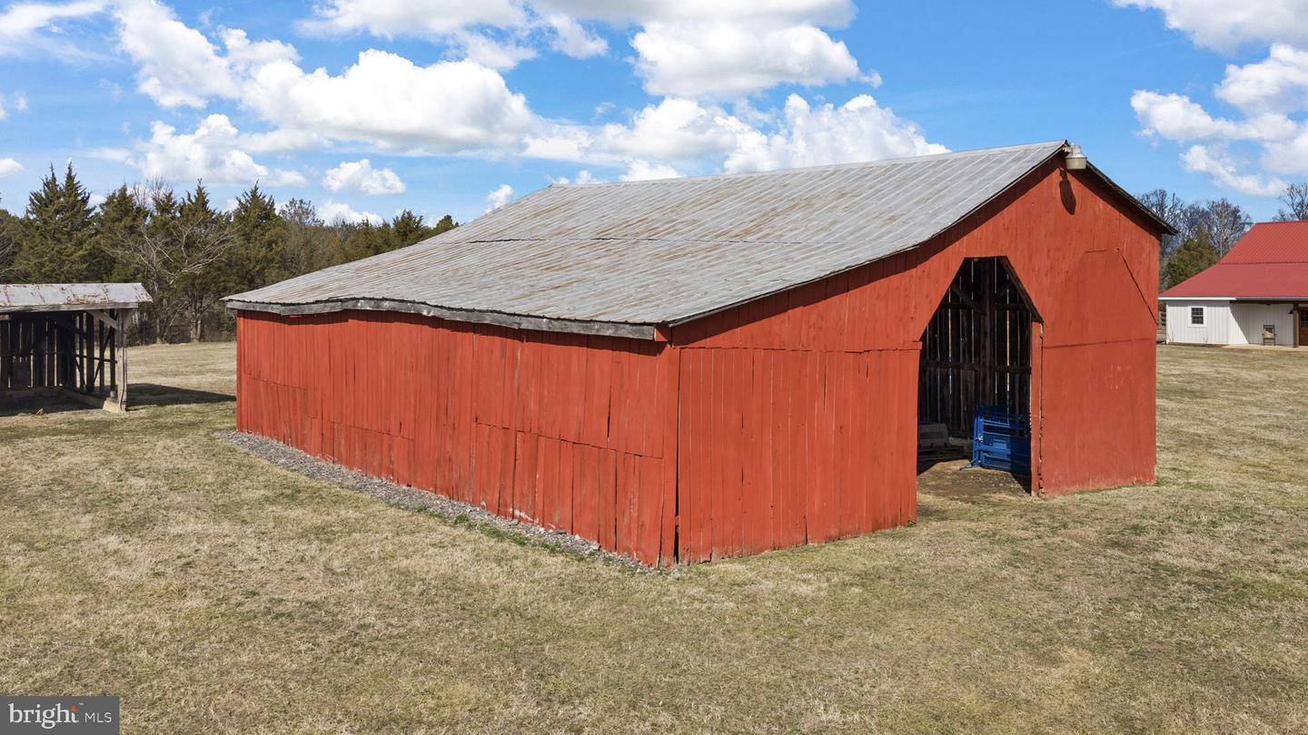 1815 COUNTRY RD, BEAVERDAM, Virginia 23015, 3 Bedrooms Bedrooms, ,2 BathroomsBathrooms,Residential,For sale,1815 COUNTRY RD,VACV2009572 MLS # VACV2009572