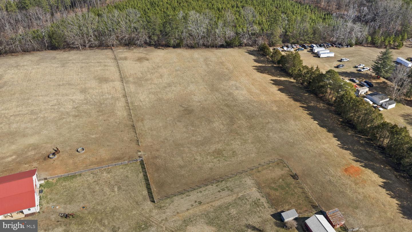 1815 COUNTRY RD, BEAVERDAM, Virginia 23015, 3 Bedrooms Bedrooms, ,2 BathroomsBathrooms,Residential,For sale,1815 COUNTRY RD,VACV2009572 MLS # VACV2009572