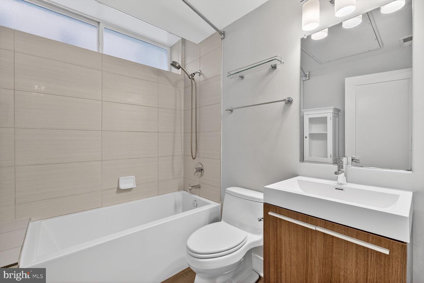 2142 O ST NW #100, WASHINGTON, District Of Columbia 20037, 2 Bedrooms Bedrooms, ,2 BathroomsBathrooms,Residential,For sale,2142 O ST NW #100,DCDC2247450 MLS # DCDC2247450
