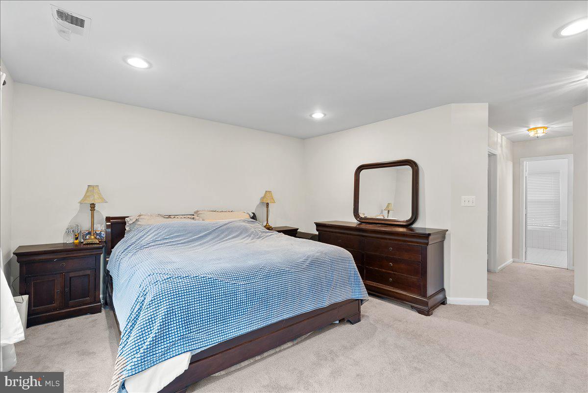 6475 PATUXENT VISTA DR, ALEXANDRIA, Virginia 22312, 5 Bedrooms Bedrooms, ,3 BathroomsBathrooms,Residential,For sale,6475 PATUXENT VISTA DR,VAFX2292458 MLS # VAFX2292458