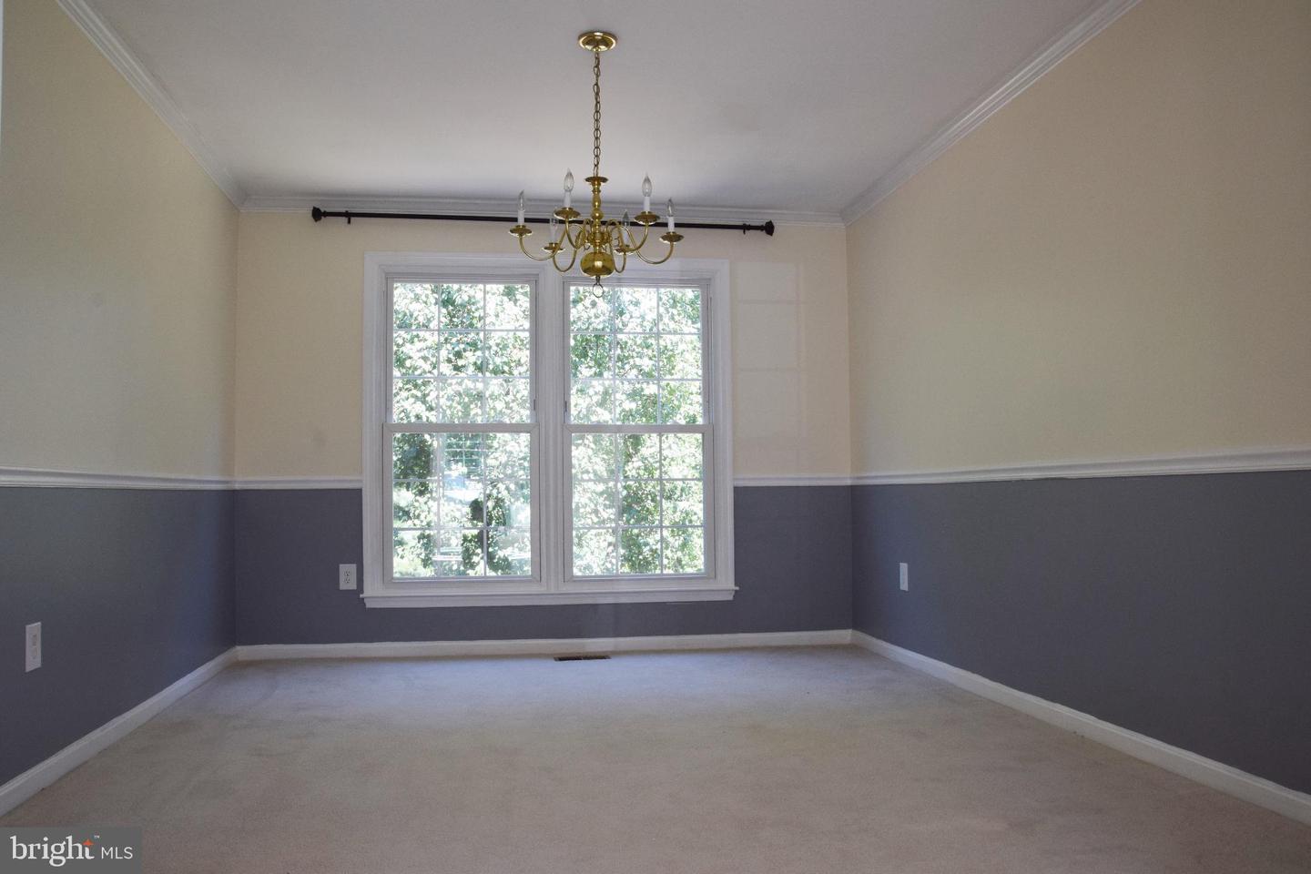 WOODBRIDGE, Virginia 22192, 5 Bedrooms Bedrooms, ,3 BathroomsBathrooms,Residential,For sale,VAPW2113120 MLS # VAPW2113120