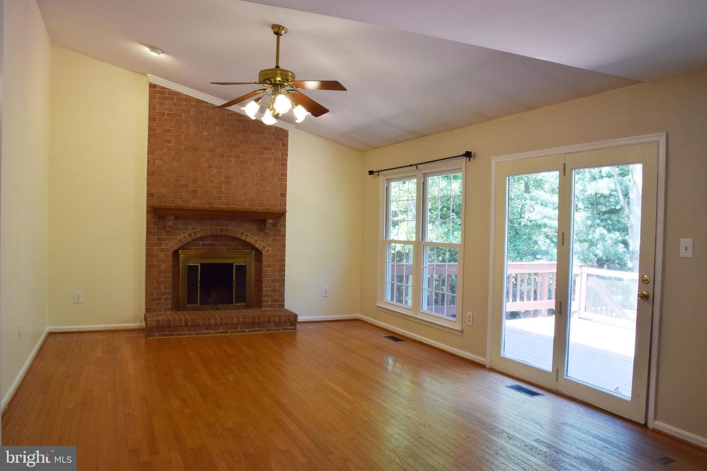 WOODBRIDGE, Virginia 22192, 5 Bedrooms Bedrooms, ,3 BathroomsBathrooms,Residential,For sale,VAPW2113120 MLS # VAPW2113120