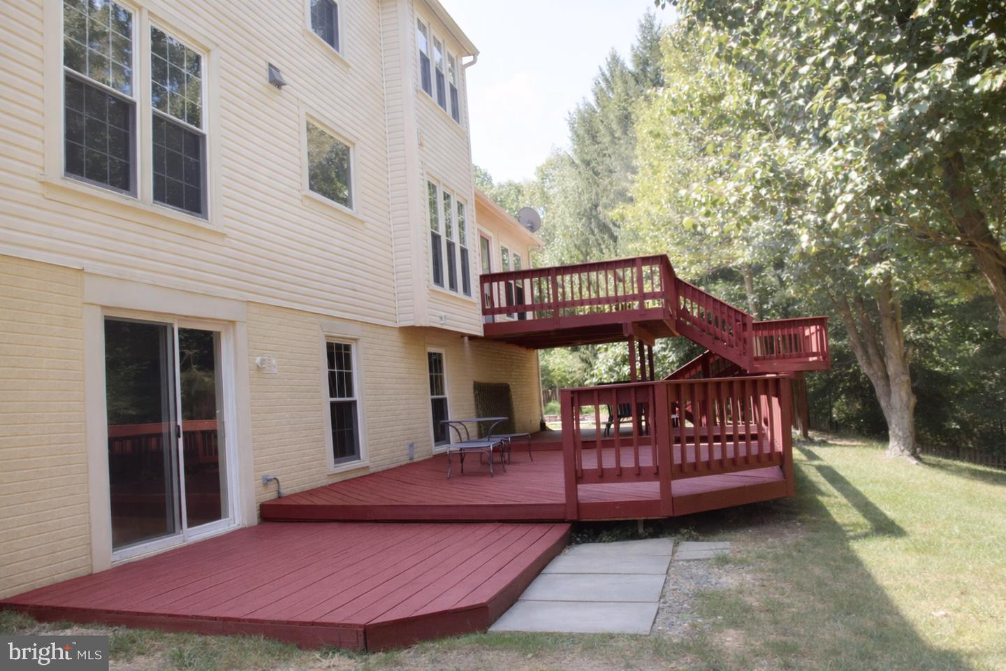 WOODBRIDGE, Virginia 22192, 5 Bedrooms Bedrooms, ,3 BathroomsBathrooms,Residential,For sale,VAPW2113120 MLS # VAPW2113120