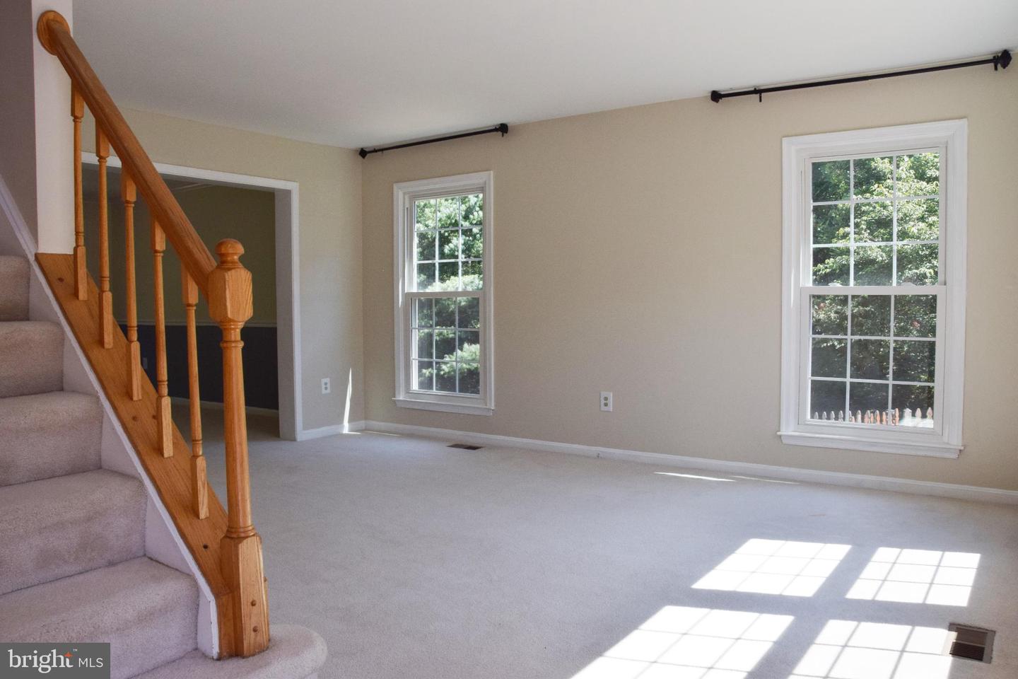 WOODBRIDGE, Virginia 22192, 5 Bedrooms Bedrooms, ,3 BathroomsBathrooms,Residential,For sale,VAPW2113120 MLS # VAPW2113120