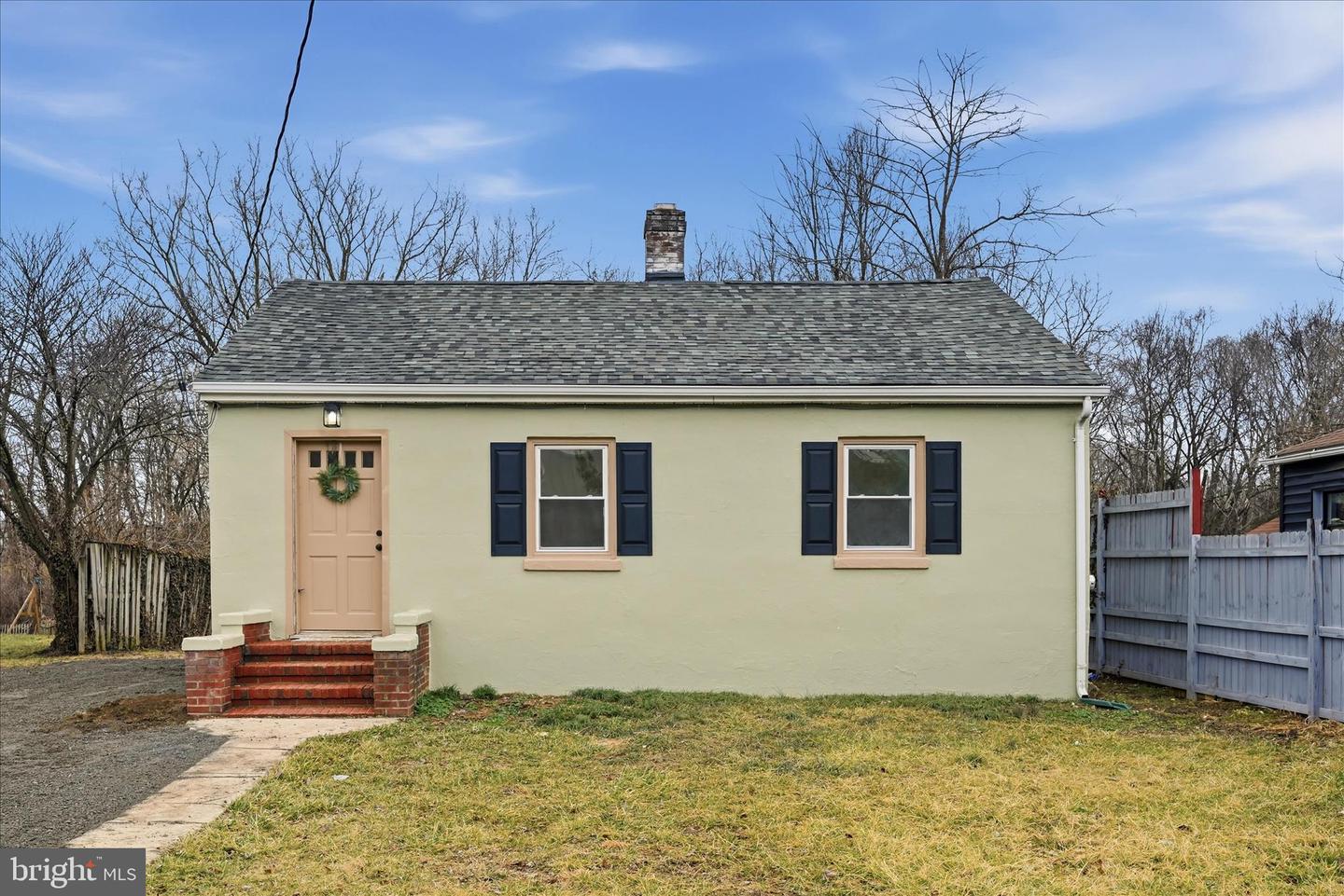 719 SMITHFIELD AVE, WINCHESTER, Virginia 22601, 2 Bedrooms Bedrooms, ,1 BathroomBathrooms,Residential,For sale,719 SMITHFIELD AVE,VAFV2039748 MLS # VAFV2039748