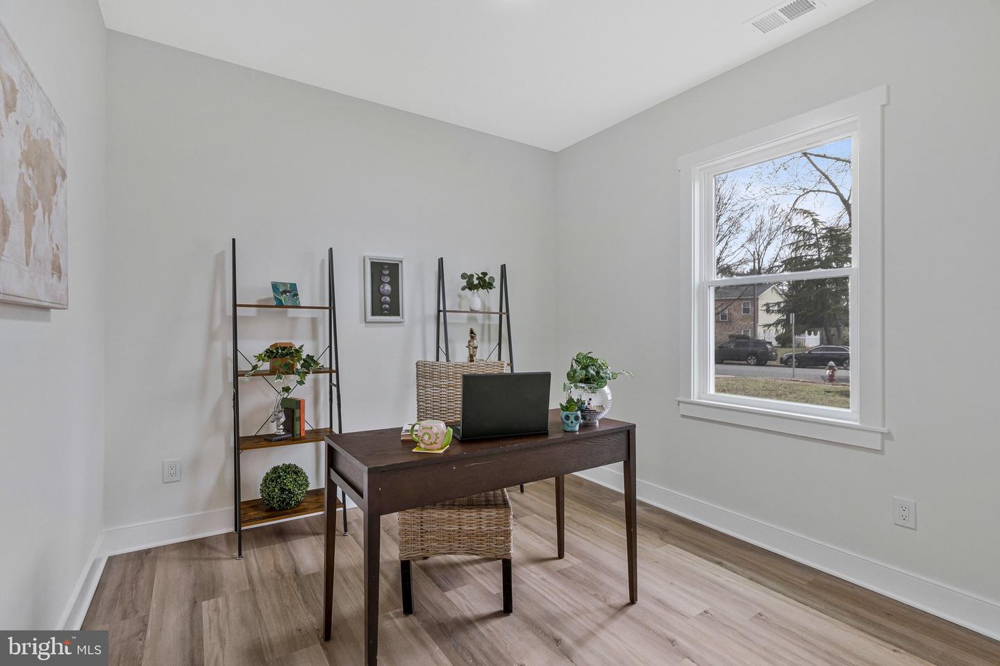 656 STUART CT, HERNDON, Virginia 20170, 5 Bedrooms Bedrooms, ,3 BathroomsBathrooms,Residential,For sale,656 STUART CT,VAFX2292474 MLS # VAFX2292474