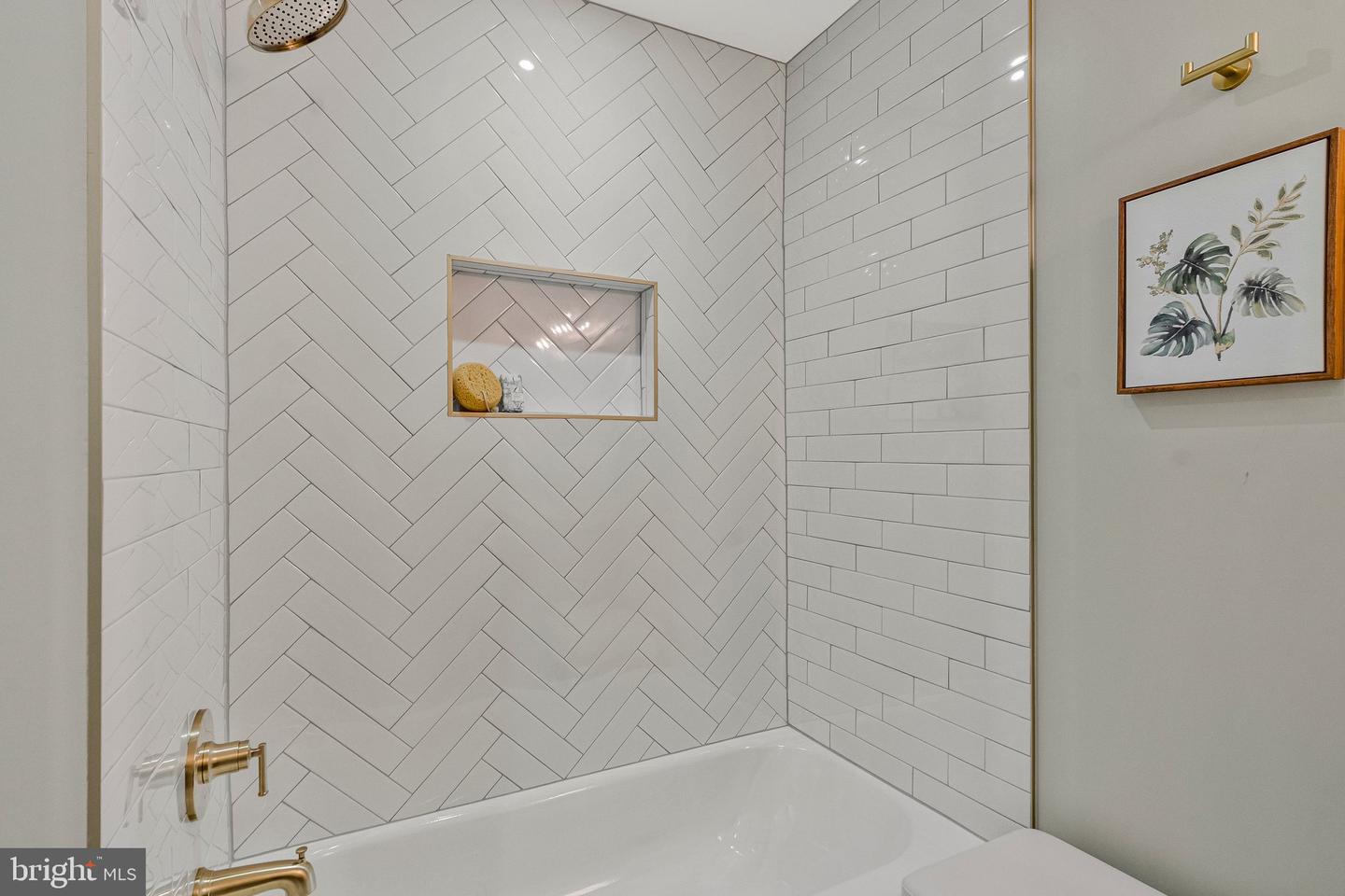 656 STUART CT, HERNDON, Virginia 20170, 5 Bedrooms Bedrooms, ,3 BathroomsBathrooms,Residential,For sale,656 STUART CT,VAFX2292474 MLS # VAFX2292474