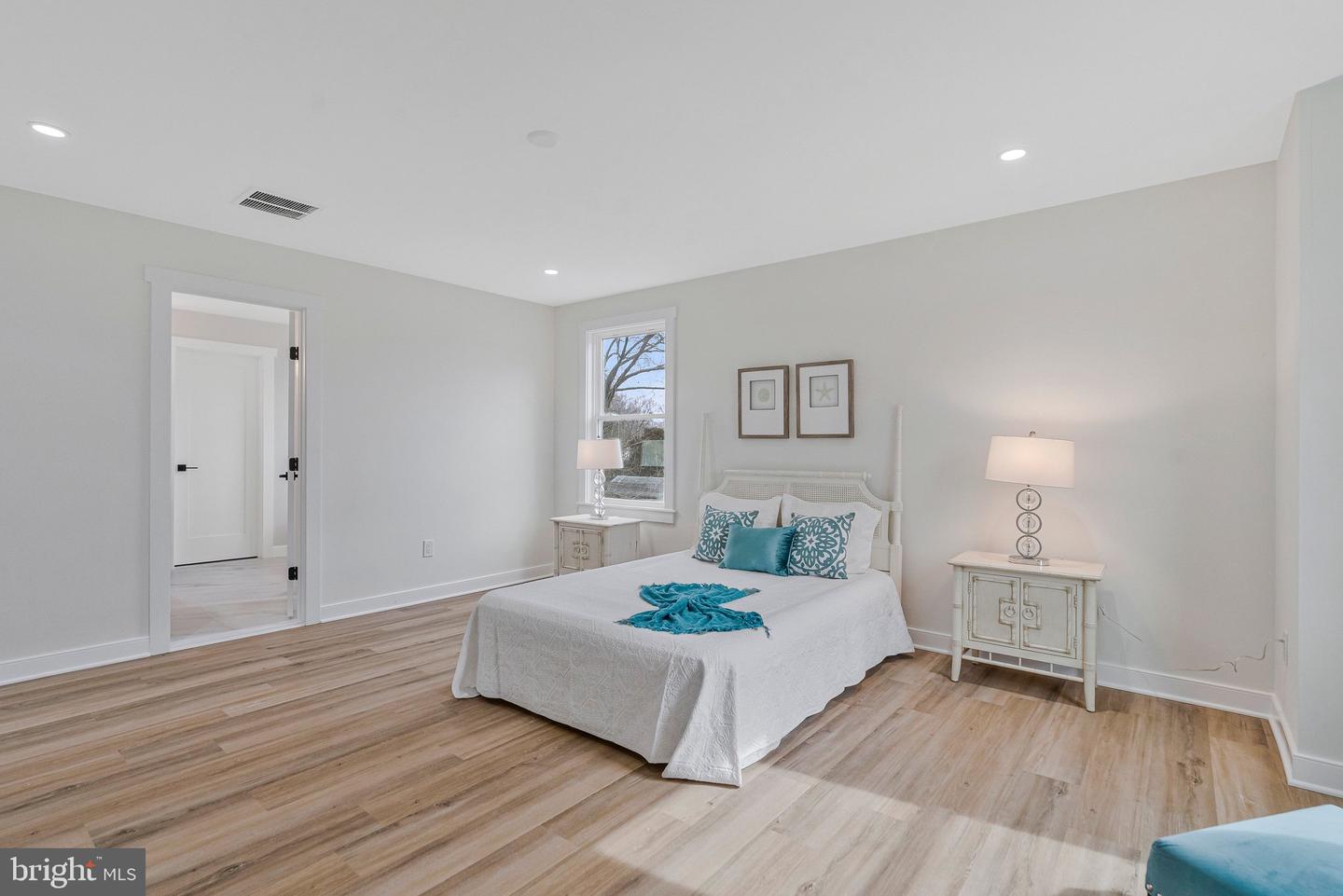 656 STUART CT, HERNDON, Virginia 20170, 5 Bedrooms Bedrooms, ,3 BathroomsBathrooms,Residential,For sale,656 STUART CT,VAFX2292474 MLS # VAFX2292474