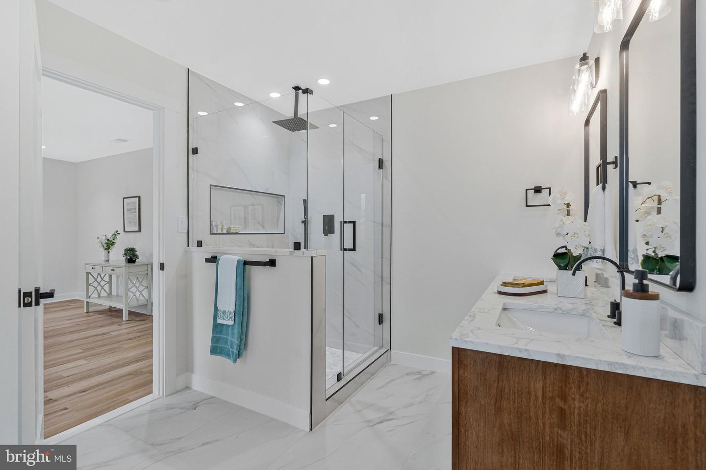 656 STUART CT, HERNDON, Virginia 20170, 5 Bedrooms Bedrooms, ,3 BathroomsBathrooms,Residential,For sale,656 STUART CT,VAFX2292474 MLS # VAFX2292474