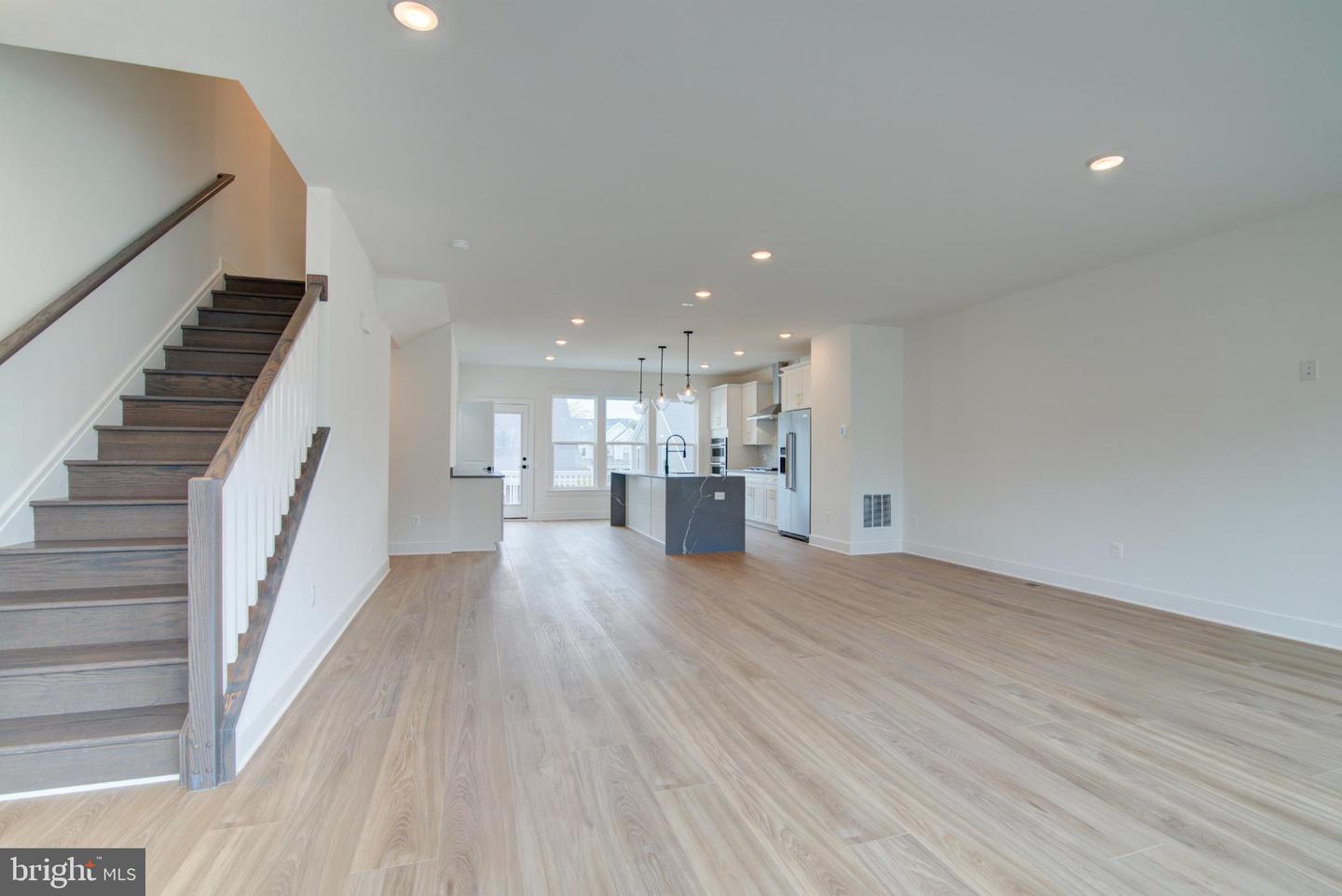 42609 HOUDINI REST TER, LEESBURG, Virginia 20176, 4 Bedrooms Bedrooms, ,4 BathroomsBathrooms,Residential,For sale,42609 HOUDINI REST TER,VALO2116578 MLS # VALO2116578