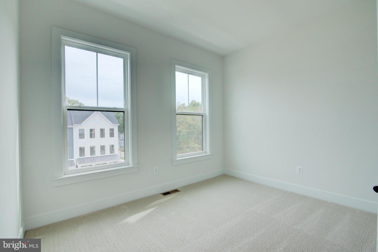 42609 HOUDINI REST TER, LEESBURG, Virginia 20176, 4 Bedrooms Bedrooms, ,4 BathroomsBathrooms,Residential,For sale,42609 HOUDINI REST TER,VALO2116578 MLS # VALO2116578