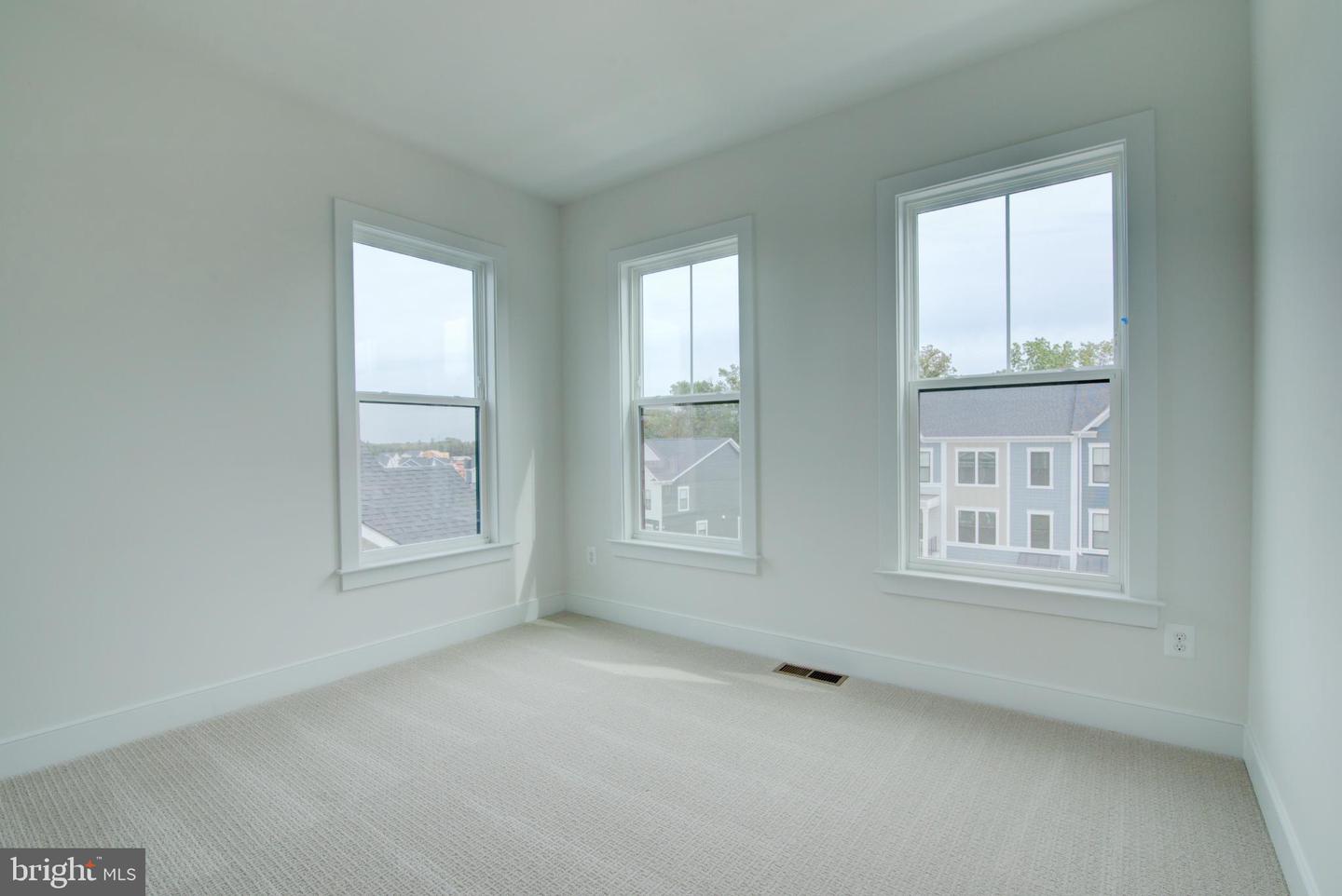 42609 HOUDINI REST TER, LEESBURG, Virginia 20176, 4 Bedrooms Bedrooms, ,4 BathroomsBathrooms,Residential,For sale,42609 HOUDINI REST TER,VALO2116578 MLS # VALO2116578