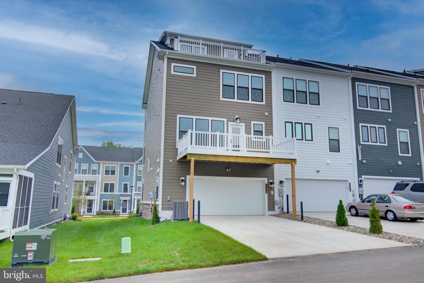 42609 HOUDINI REST TER, LEESBURG, Virginia 20176, 4 Bedrooms Bedrooms, ,4 BathroomsBathrooms,Residential,For sale,42609 HOUDINI REST TER,VALO2116578 MLS # VALO2116578