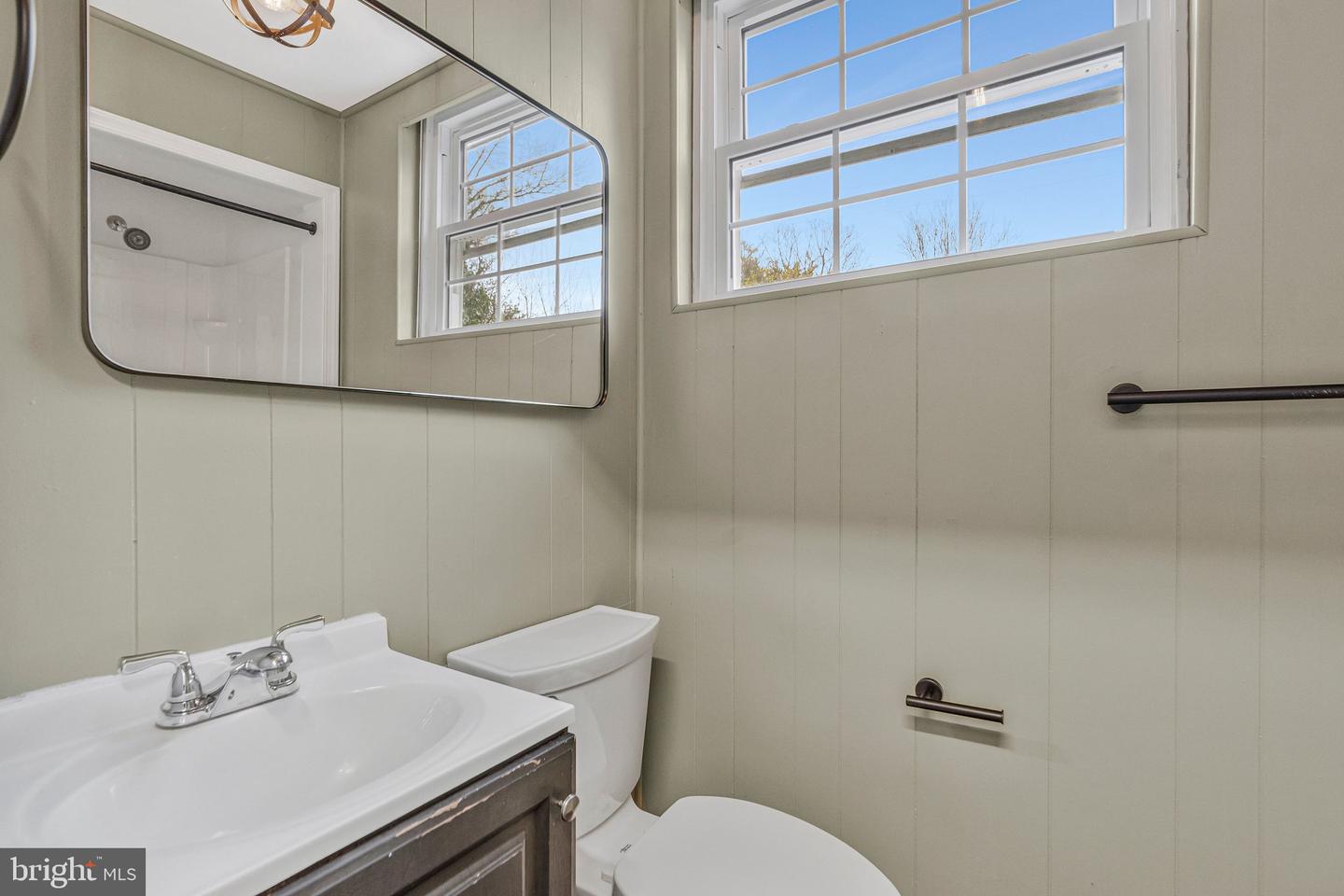 704 ALABAMA DR, HERNDON, Virginia 20170, 3 Bedrooms Bedrooms, ,2 BathroomsBathrooms,Residential,For sale,704 ALABAMA DR,VAFX2292514 MLS # VAFX2292514