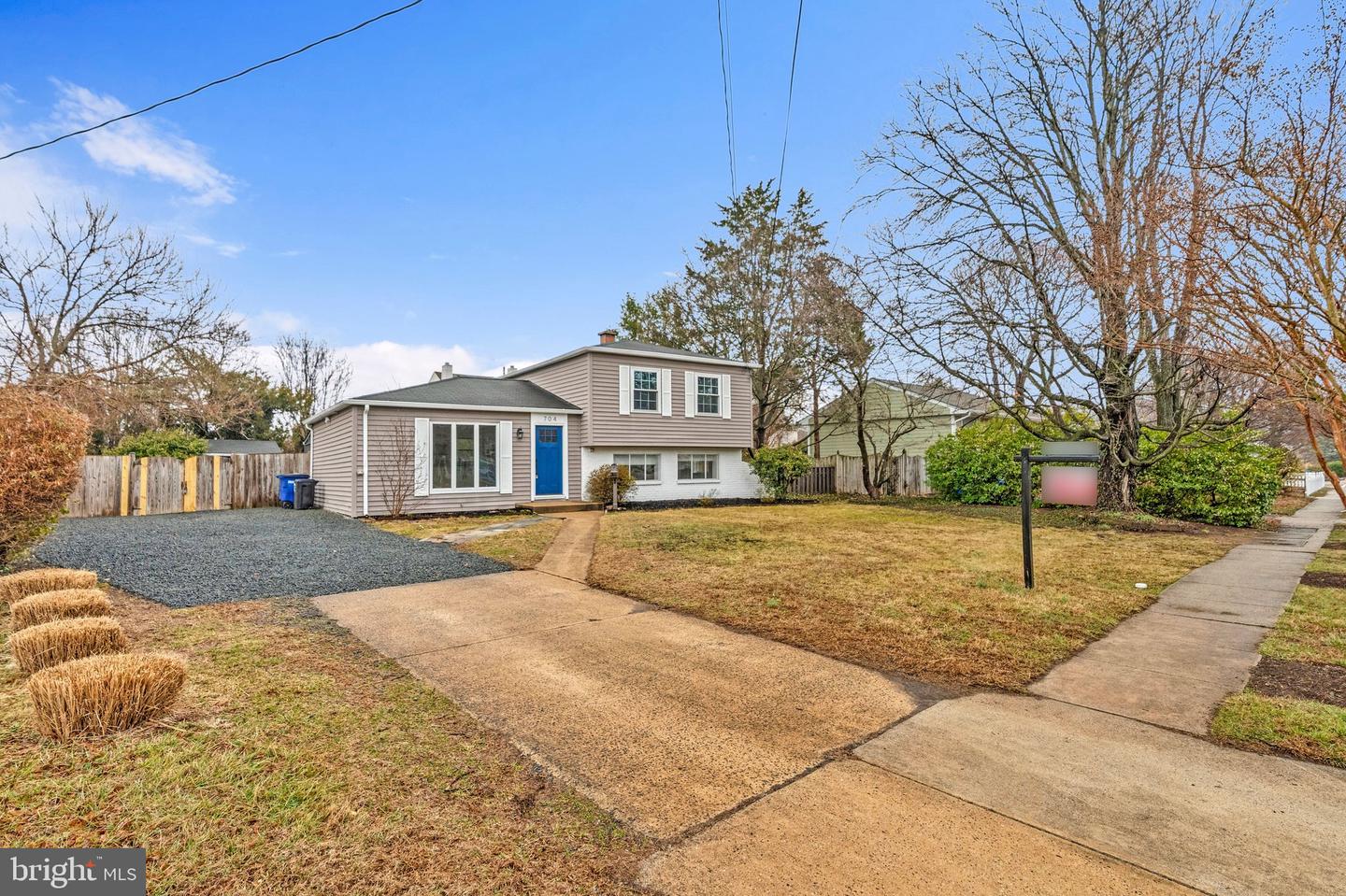 704 ALABAMA DR, HERNDON, Virginia 20170, 3 Bedrooms Bedrooms, ,2 BathroomsBathrooms,Residential,For sale,704 ALABAMA DR,VAFX2292514 MLS # VAFX2292514