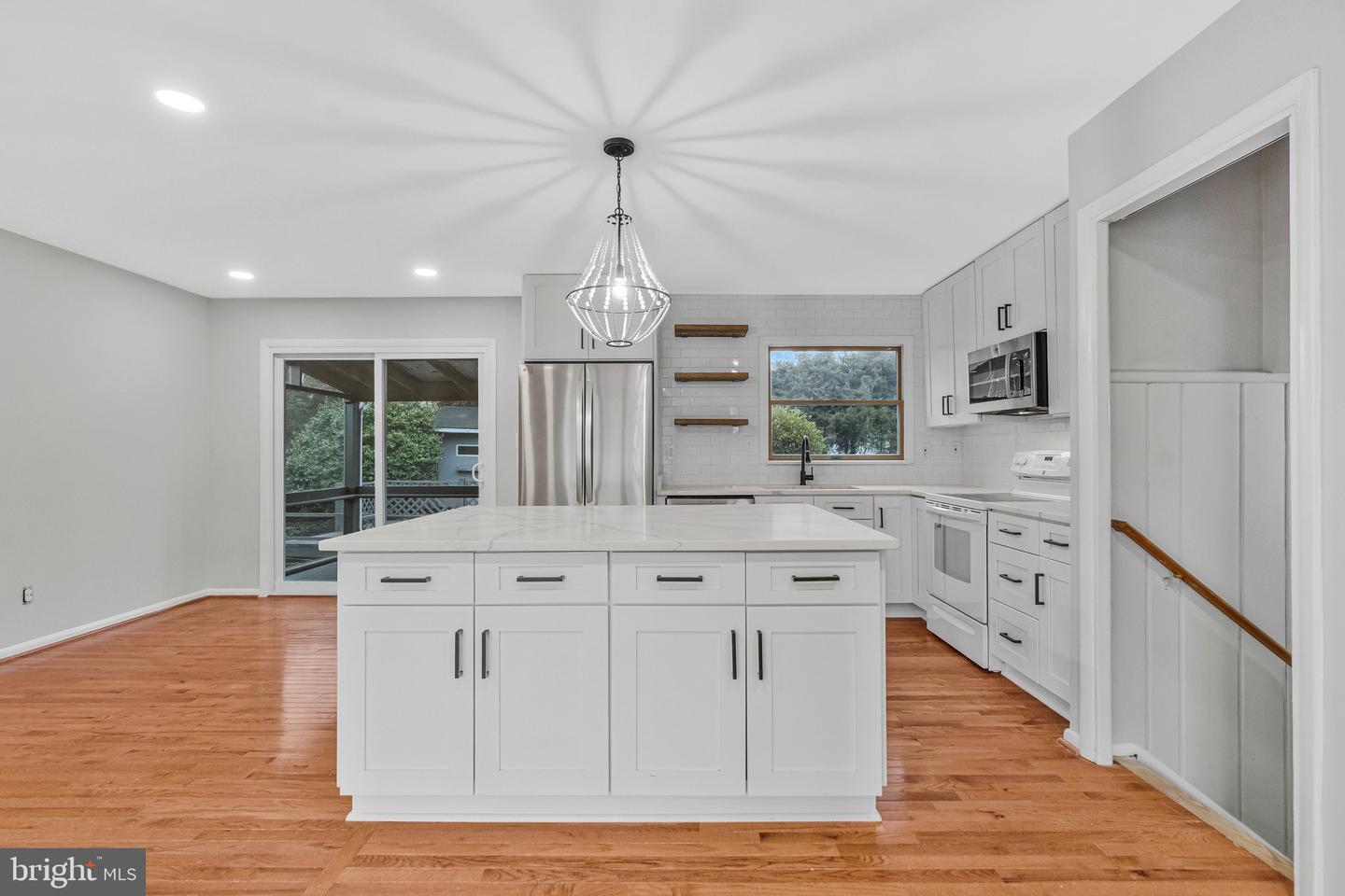 704 ALABAMA DR, HERNDON, Virginia 20170, 3 Bedrooms Bedrooms, ,2 BathroomsBathrooms,Residential,For sale,704 ALABAMA DR,VAFX2292514 MLS # VAFX2292514