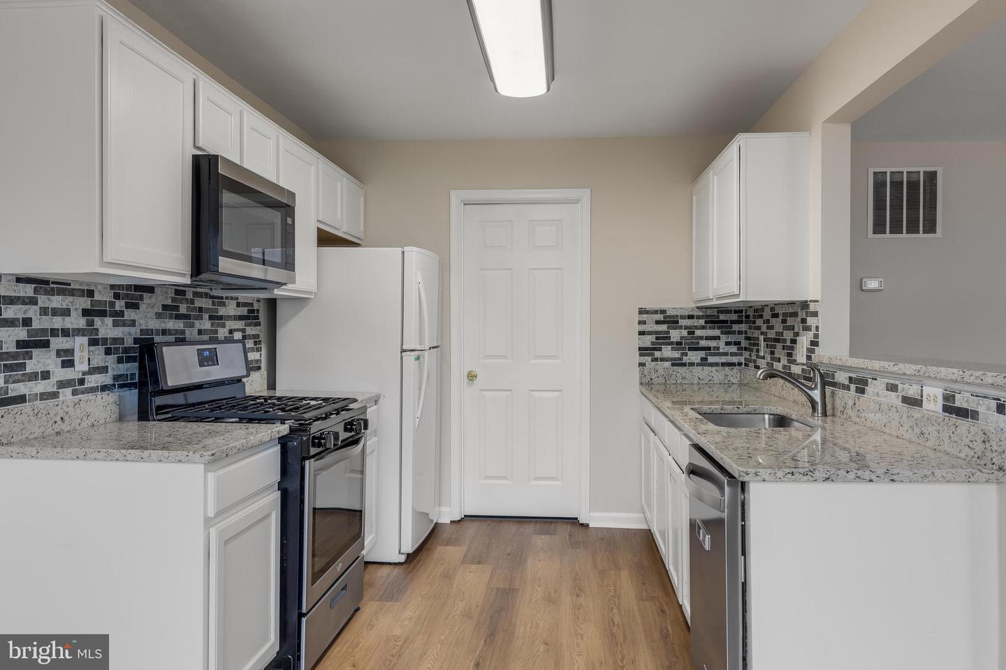 11252 STAGESTONE WAY, MANASSAS, Virginia 20109, 3 Bedrooms Bedrooms, ,2 BathroomsBathrooms,Residential,For sale,11252 STAGESTONE WAY,VAPW2113146 MLS # VAPW2113146