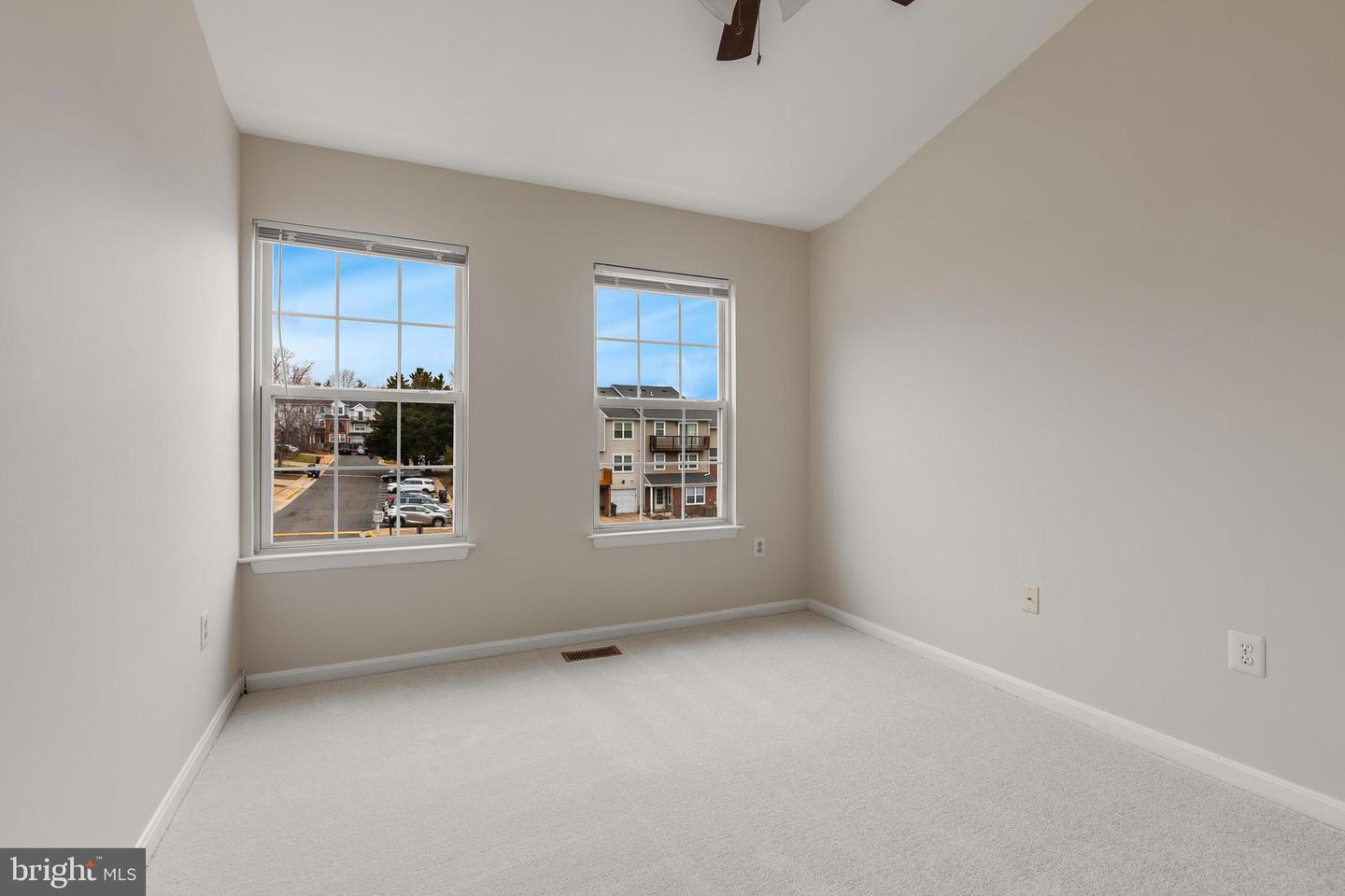 11252 STAGESTONE WAY, MANASSAS, Virginia 20109, 3 Bedrooms Bedrooms, ,2 BathroomsBathrooms,Residential,For sale,11252 STAGESTONE WAY,VAPW2113146 MLS # VAPW2113146