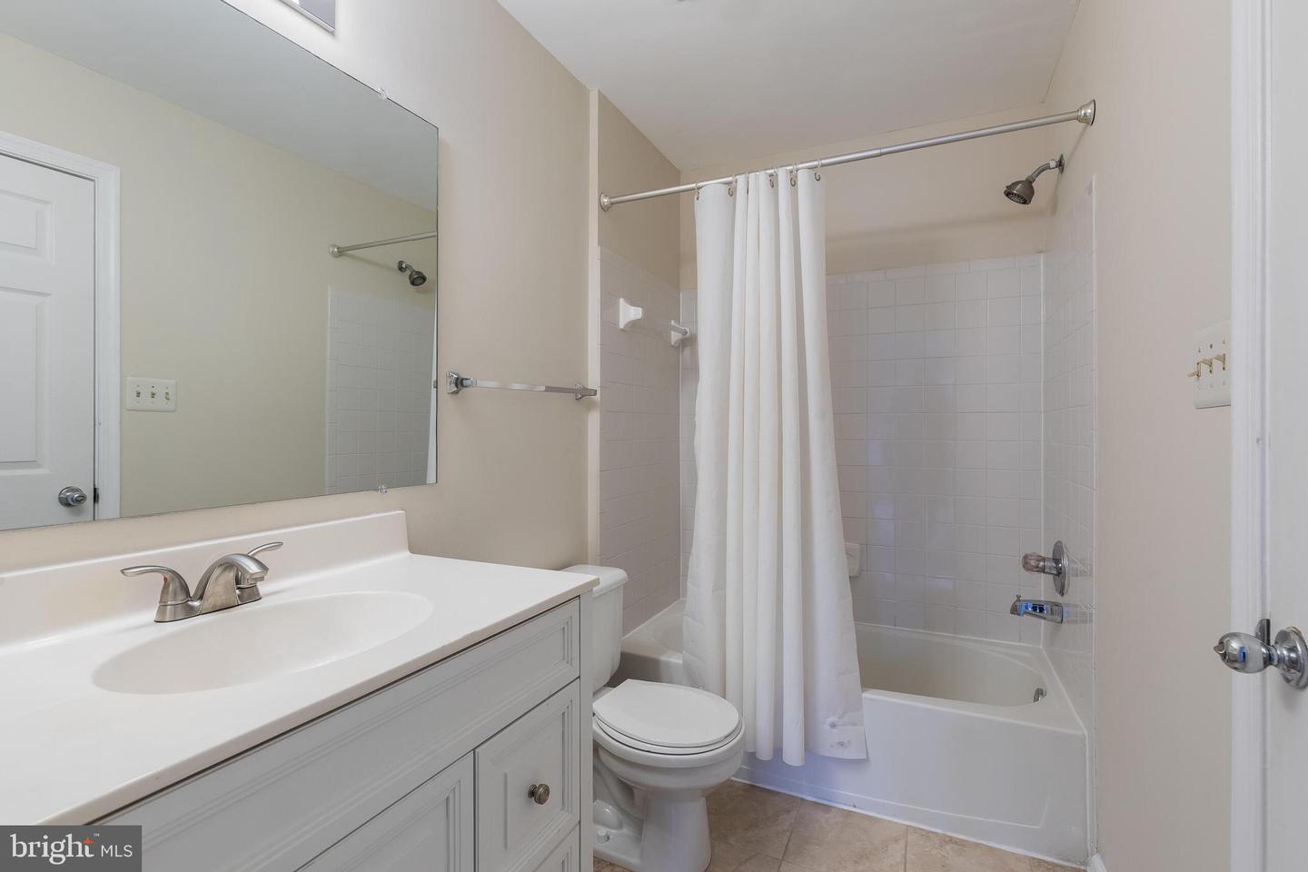 11252 STAGESTONE WAY, MANASSAS, Virginia 20109, 3 Bedrooms Bedrooms, ,2 BathroomsBathrooms,Residential,For sale,11252 STAGESTONE WAY,VAPW2113146 MLS # VAPW2113146