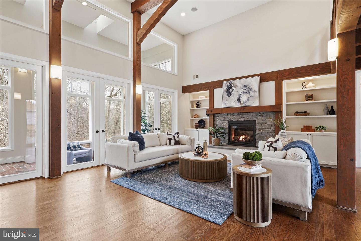 945 HICKORY RUN LN, GREAT FALLS, Virginia 22066, 4 Bedrooms Bedrooms, ,4 BathroomsBathrooms,Residential,For sale,945 HICKORY RUN LN,VAFX2292532 MLS # VAFX2292532