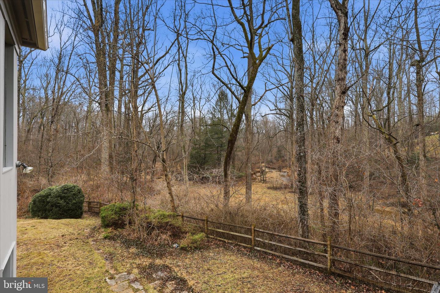 945 HICKORY RUN LN, GREAT FALLS, Virginia 22066, 4 Bedrooms Bedrooms, ,4 BathroomsBathrooms,Residential,For sale,945 HICKORY RUN LN,VAFX2292532 MLS # VAFX2292532