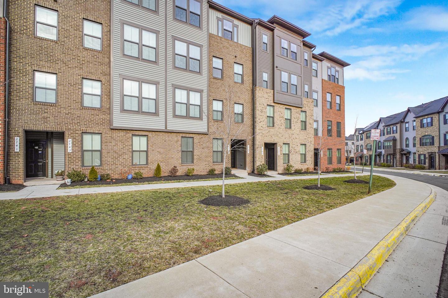 2747 VELOCITY RD #30F, HERNDON, Virginia 20171, 3 Bedrooms Bedrooms, ,2 BathroomsBathrooms,Residential,For sale,2747 VELOCITY RD #30F,VAFX2292548 MLS # VAFX2292548