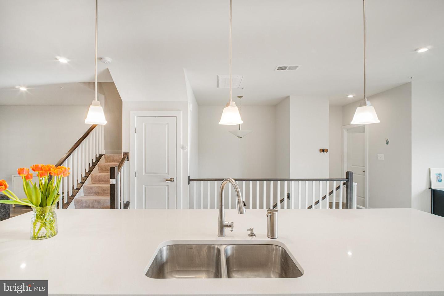 2747 VELOCITY RD #30F, HERNDON, Virginia 20171, 3 Bedrooms Bedrooms, ,2 BathroomsBathrooms,Residential,For sale,2747 VELOCITY RD #30F,VAFX2292548 MLS # VAFX2292548