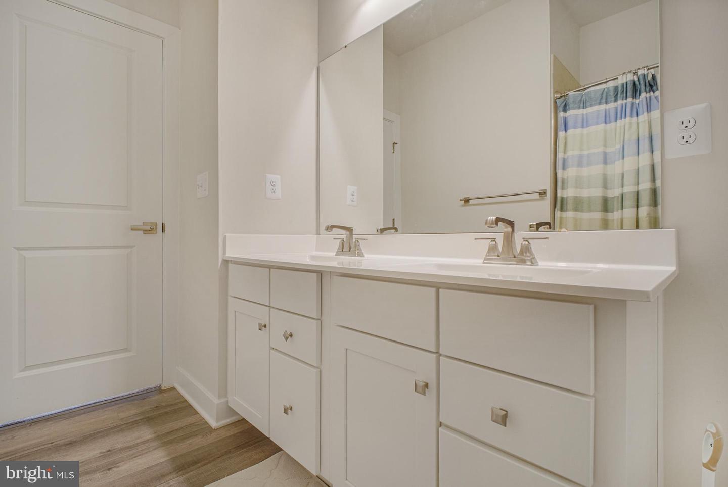 2747 VELOCITY RD #30F, HERNDON, Virginia 20171, 3 Bedrooms Bedrooms, ,2 BathroomsBathrooms,Residential,For sale,2747 VELOCITY RD #30F,VAFX2292548 MLS # VAFX2292548