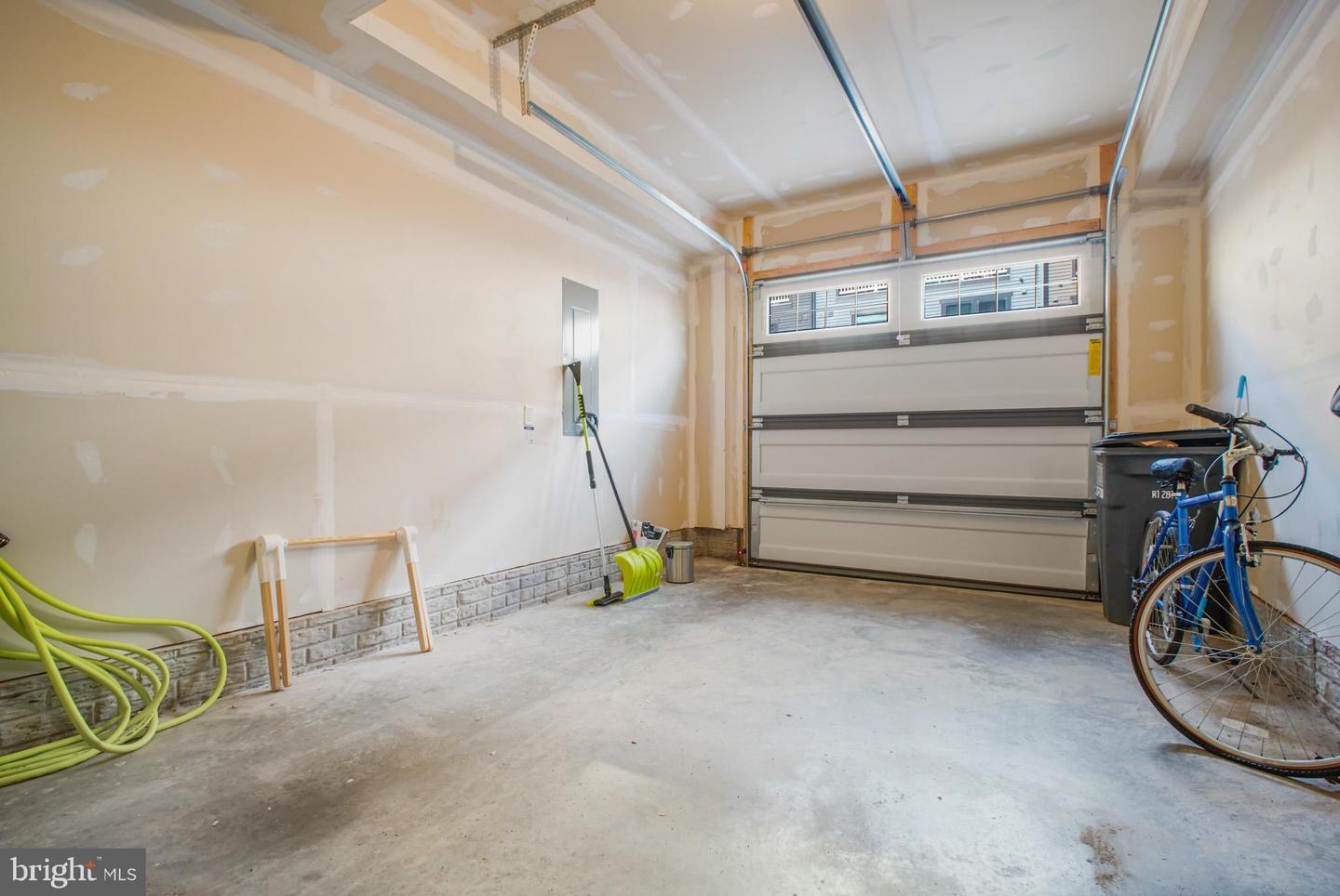 2747 VELOCITY RD #30F, HERNDON, Virginia 20171, 3 Bedrooms Bedrooms, ,2 BathroomsBathrooms,Residential,For sale,2747 VELOCITY RD #30F,VAFX2292548 MLS # VAFX2292548