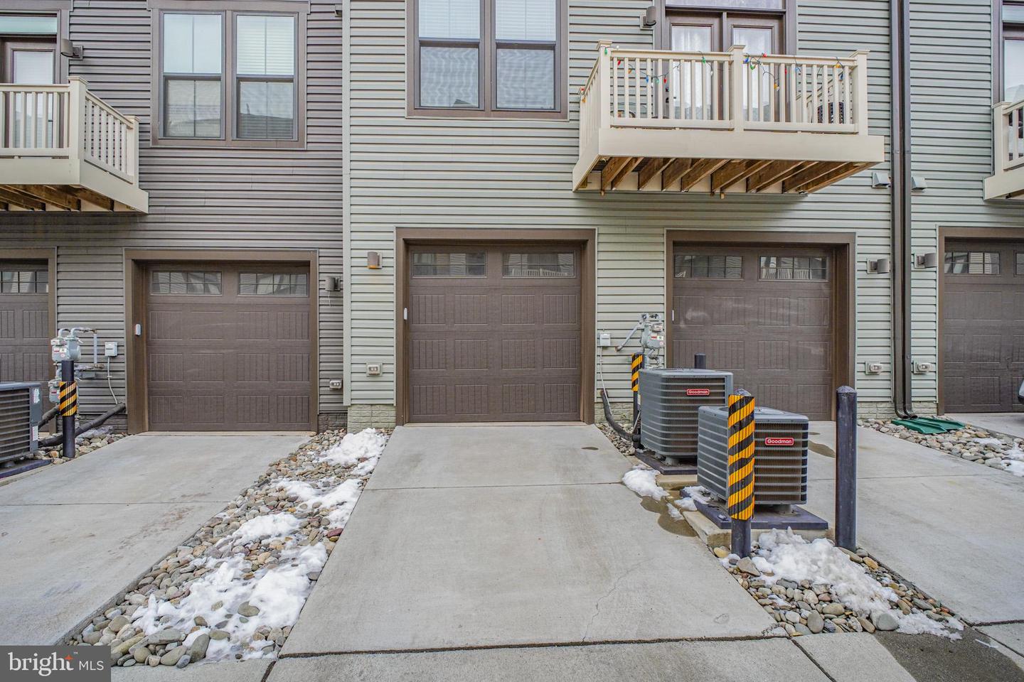 2747 VELOCITY RD #30F, HERNDON, Virginia 20171, 3 Bedrooms Bedrooms, ,2 BathroomsBathrooms,Residential,For sale,2747 VELOCITY RD #30F,VAFX2292548 MLS # VAFX2292548