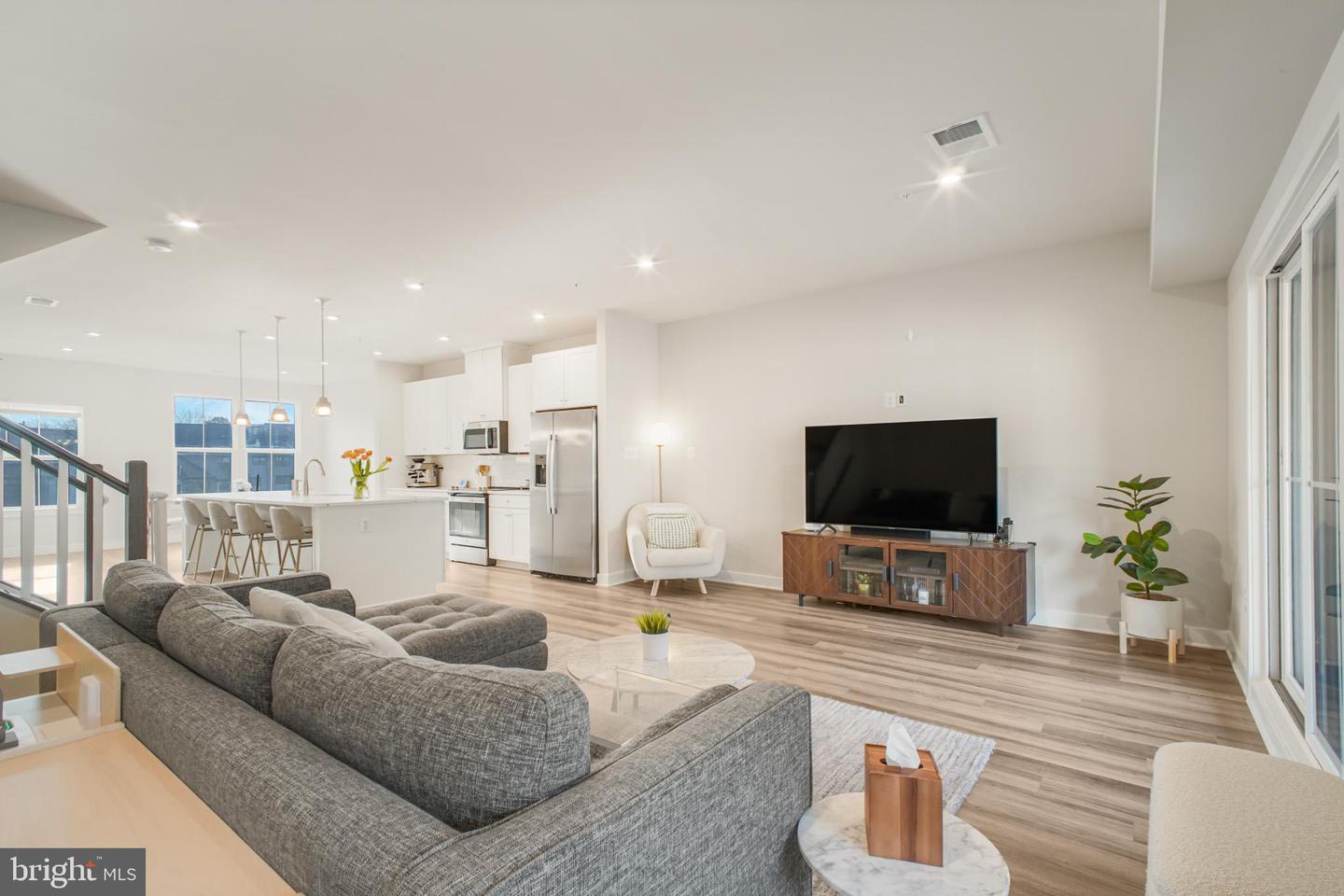 2747 VELOCITY RD #30F, HERNDON, Virginia 20171, 3 Bedrooms Bedrooms, ,2 BathroomsBathrooms,Residential,For sale,2747 VELOCITY RD #30F,VAFX2292548 MLS # VAFX2292548