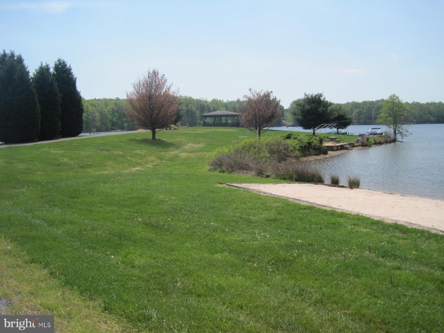 61 RANDOLPH, MINERAL, Virginia 23117, 4 Bedrooms Bedrooms, 13 Rooms Rooms,2 BathroomsBathrooms,Residential,For sale,61 RANDOLPH,VALA2009336 MLS # VALA2009336