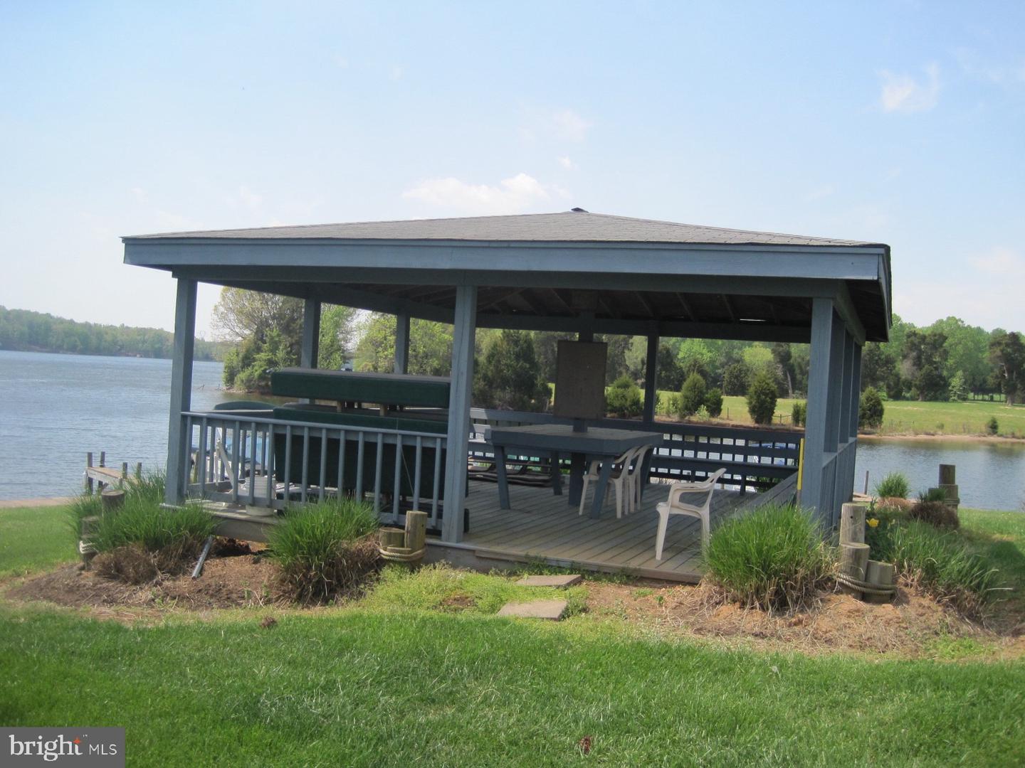 61 RANDOLPH, MINERAL, Virginia 23117, 4 Bedrooms Bedrooms, 13 Rooms Rooms,2 BathroomsBathrooms,Residential,For sale,61 RANDOLPH,VALA2009336 MLS # VALA2009336