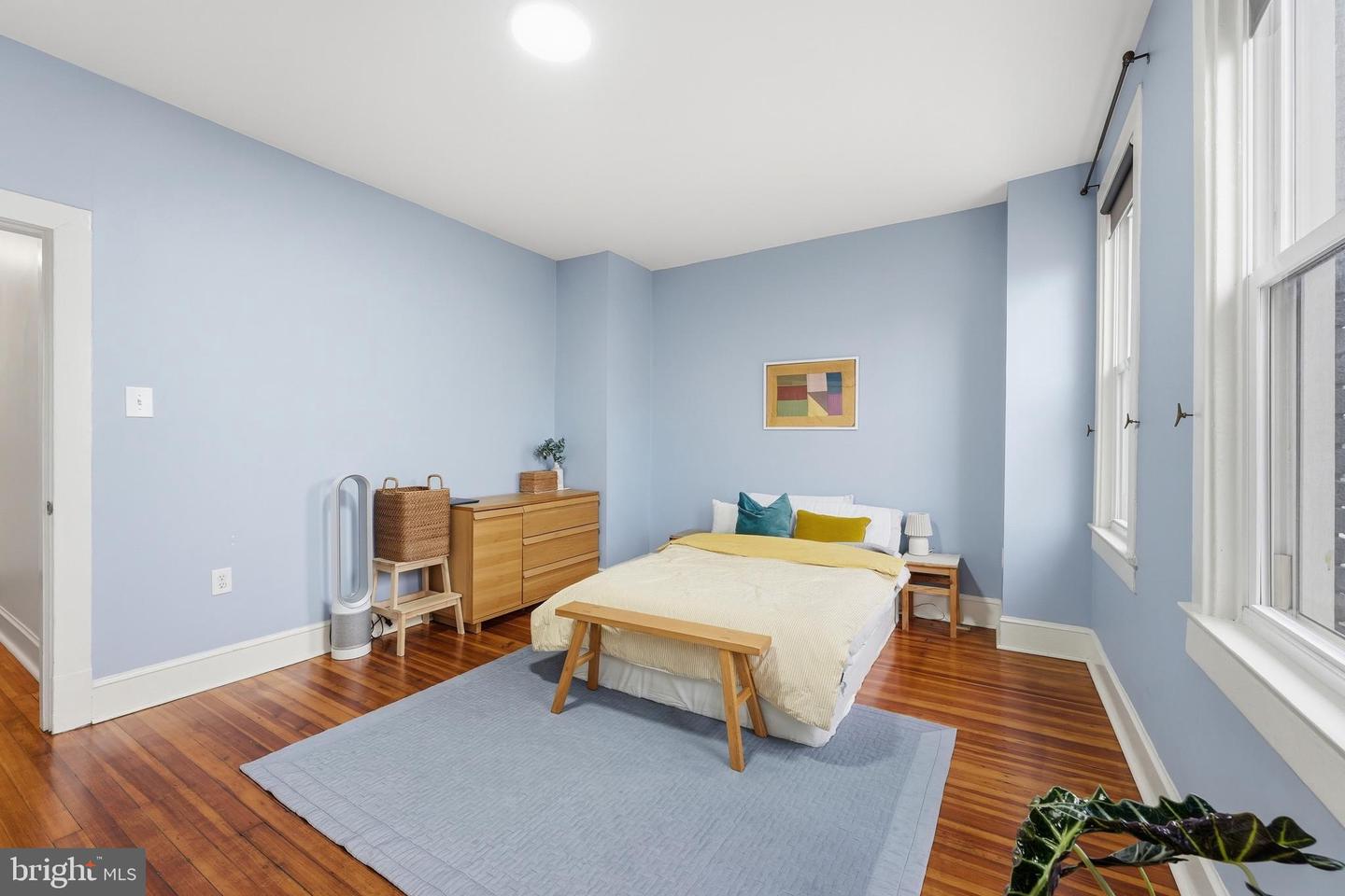 215 15TH ST NE, WASHINGTON, District Of Columbia 20002, 3 Bedrooms Bedrooms, ,1 BathroomBathrooms,Residential,For sale,215 15TH ST NE,DCDC2247558 MLS # DCDC2247558