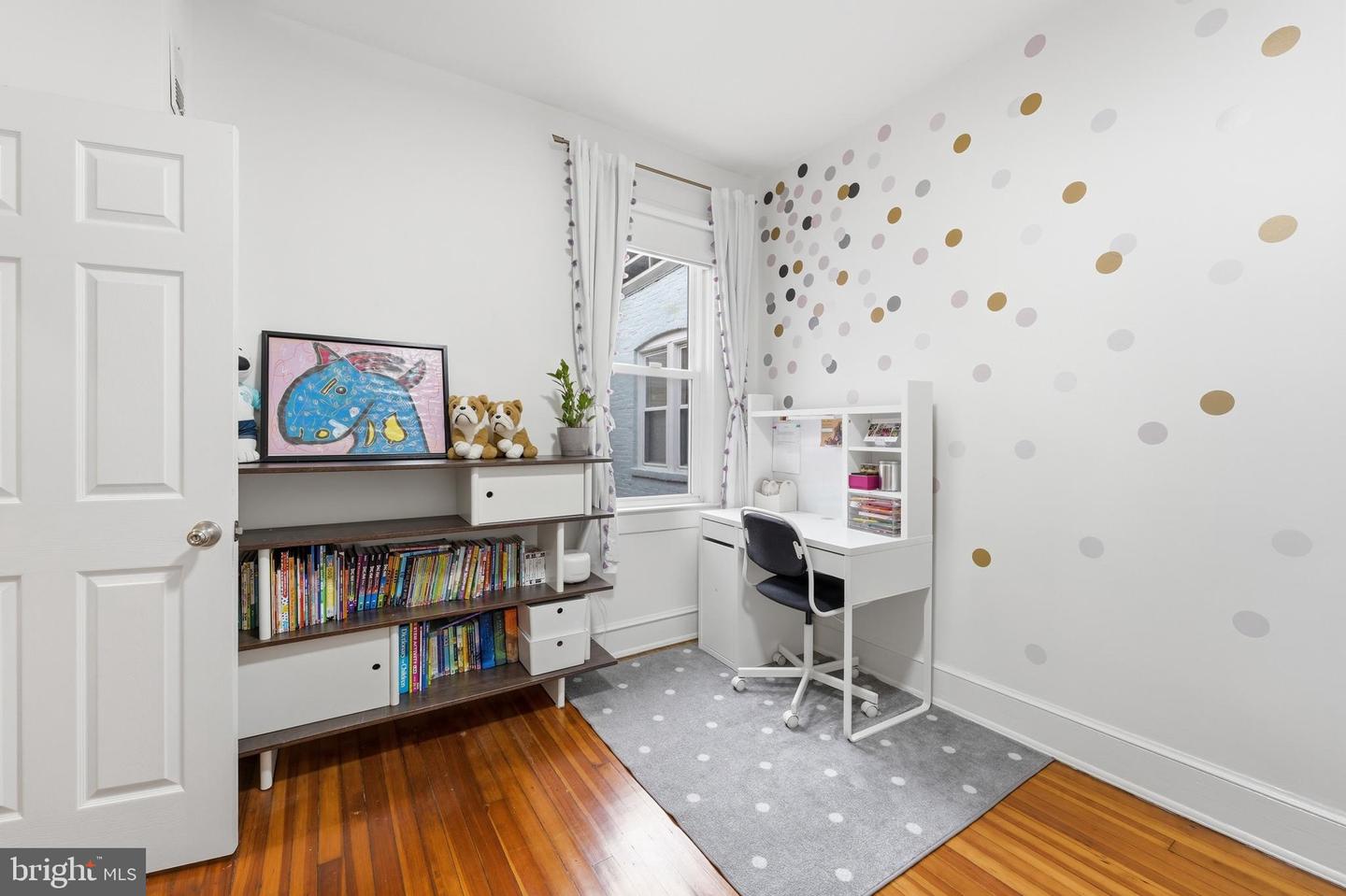 215 15TH ST NE, WASHINGTON, District Of Columbia 20002, 3 Bedrooms Bedrooms, ,1 BathroomBathrooms,Residential,For sale,215 15TH ST NE,DCDC2247558 MLS # DCDC2247558