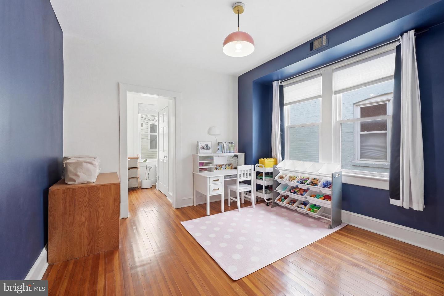 215 15TH ST NE, WASHINGTON, District Of Columbia 20002, 3 Bedrooms Bedrooms, ,1 BathroomBathrooms,Residential,For sale,215 15TH ST NE,DCDC2247558 MLS # DCDC2247558