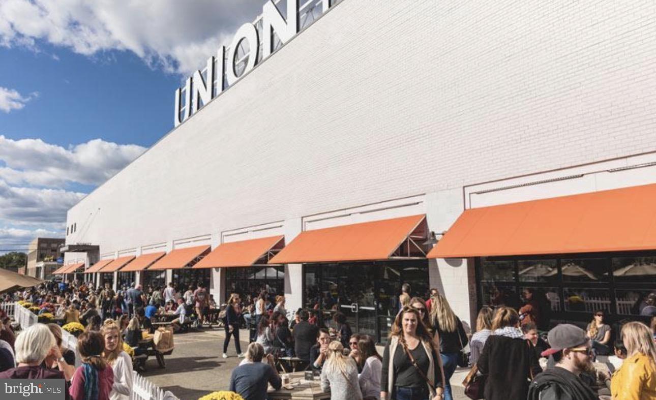 215 15TH ST NE, WASHINGTON, District Of Columbia 20002, 3 Bedrooms Bedrooms, ,1 BathroomBathrooms,Residential,For sale,215 15TH ST NE,DCDC2247558 MLS # DCDC2247558