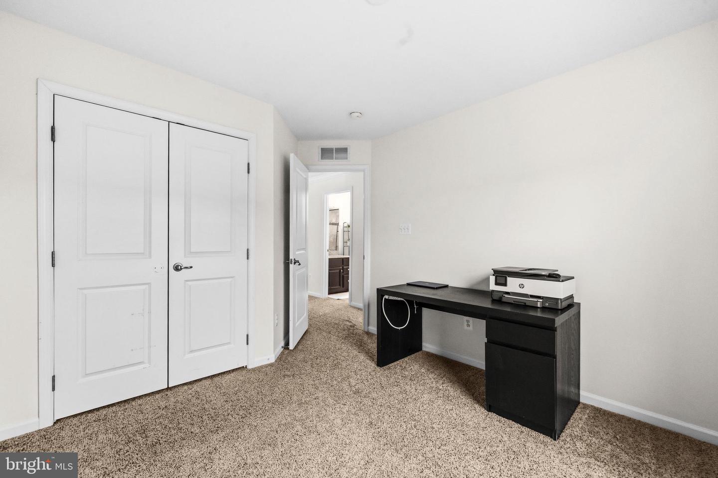 7006 DARBEY KNOLL DR, GAINESVILLE, Virginia 20155, 3 Bedrooms Bedrooms, ,3 BathroomsBathrooms,Residential,For sale,7006 DARBEY KNOLL DR,VAPW2113194 MLS # VAPW2113194