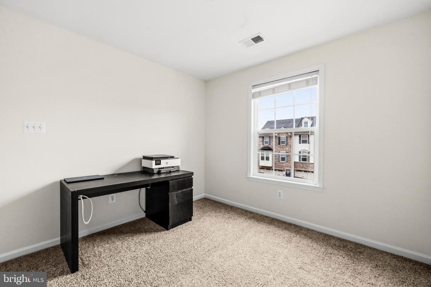 7006 DARBEY KNOLL DR, GAINESVILLE, Virginia 20155, 3 Bedrooms Bedrooms, ,3 BathroomsBathrooms,Residential,For sale,7006 DARBEY KNOLL DR,VAPW2113194 MLS # VAPW2113194