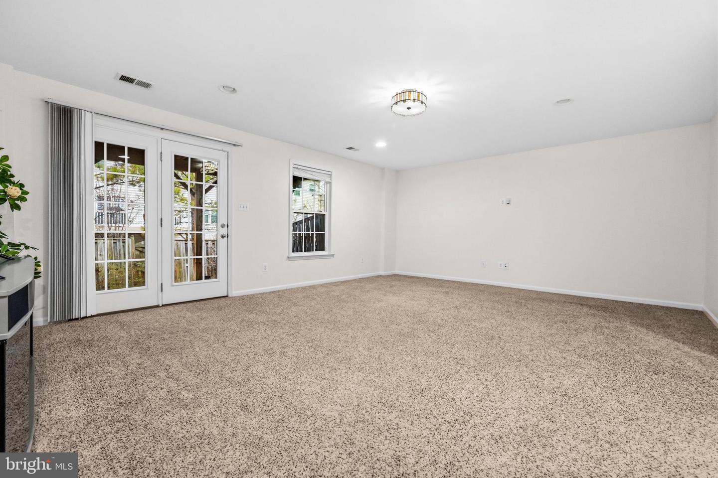 7006 DARBEY KNOLL DR, GAINESVILLE, Virginia 20155, 3 Bedrooms Bedrooms, ,3 BathroomsBathrooms,Residential,For sale,7006 DARBEY KNOLL DR,VAPW2113194 MLS # VAPW2113194