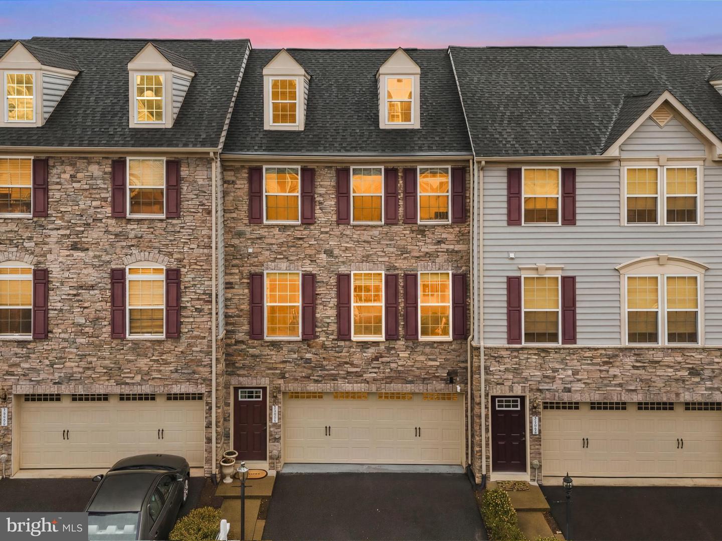 7006 DARBEY KNOLL DR, GAINESVILLE, Virginia 20155, 3 Bedrooms Bedrooms, ,3 BathroomsBathrooms,Residential,For sale,7006 DARBEY KNOLL DR,VAPW2113194 MLS # VAPW2113194