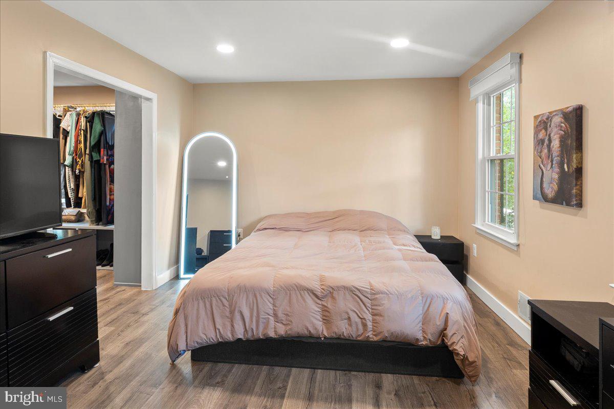 12183 HOLLY KNOLL CIR, GREAT FALLS, Virginia 22066, 4 Bedrooms Bedrooms, ,3 BathroomsBathrooms,Residential,For sale,12183 HOLLY KNOLL CIR,VAFX2292600 MLS # VAFX2292600