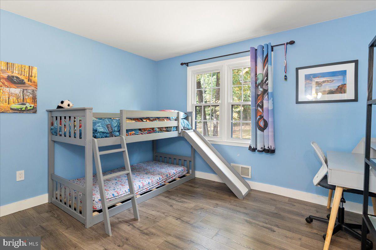 12183 HOLLY KNOLL CIR, GREAT FALLS, Virginia 22066, 4 Bedrooms Bedrooms, ,3 BathroomsBathrooms,Residential,For sale,12183 HOLLY KNOLL CIR,VAFX2292600 MLS # VAFX2292600