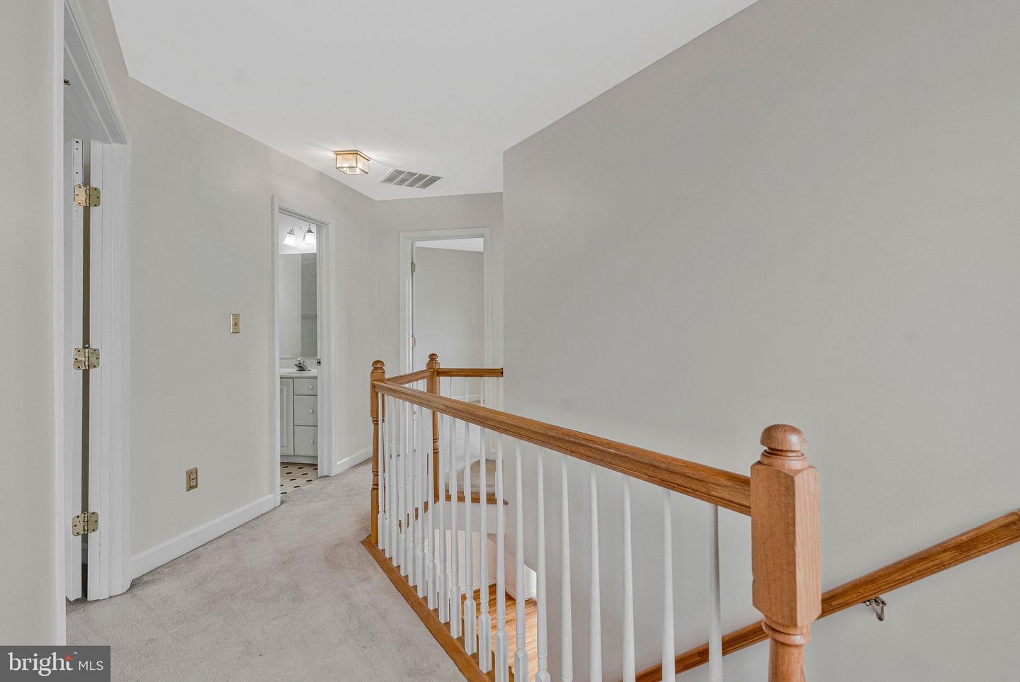 20572 WILLOUGHBY SQ, STERLING, Virginia 20165, 3 Bedrooms Bedrooms, ,2 BathroomsBathrooms,Residential,For sale,20572 WILLOUGHBY SQ,VALO2116896 MLS # VALO2116896