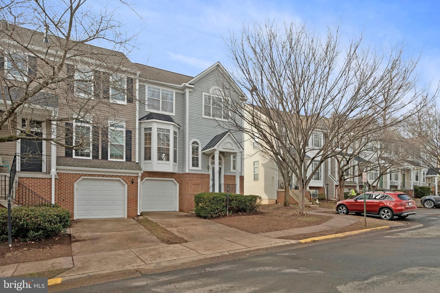 20572 WILLOUGHBY SQ, STERLING, Virginia 20165, 3 Bedrooms Bedrooms, ,2 BathroomsBathrooms,Residential,For sale,20572 WILLOUGHBY SQ,VALO2116896 MLS # VALO2116896