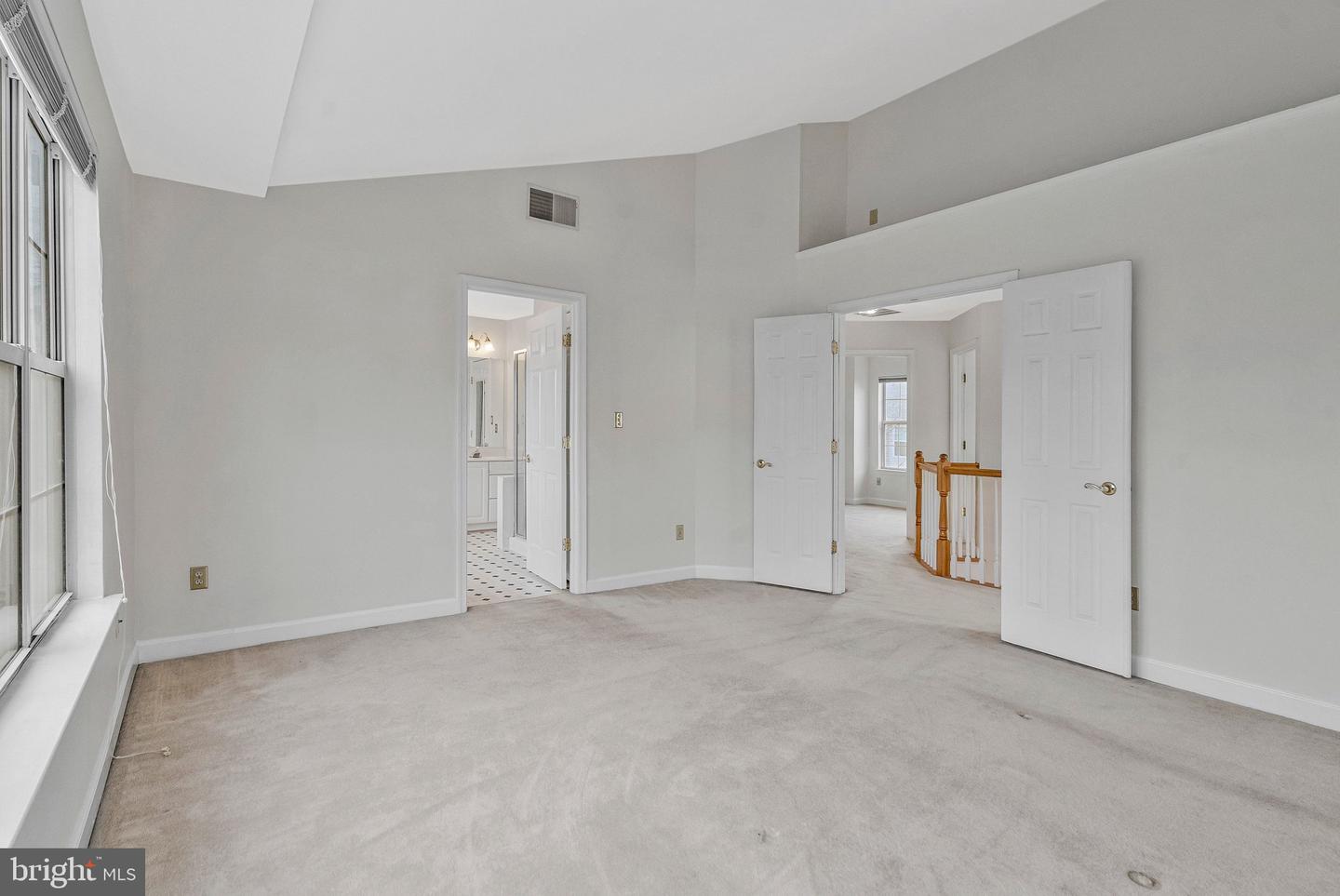 20572 WILLOUGHBY SQ, STERLING, Virginia 20165, 3 Bedrooms Bedrooms, ,2 BathroomsBathrooms,Residential,For sale,20572 WILLOUGHBY SQ,VALO2116896 MLS # VALO2116896