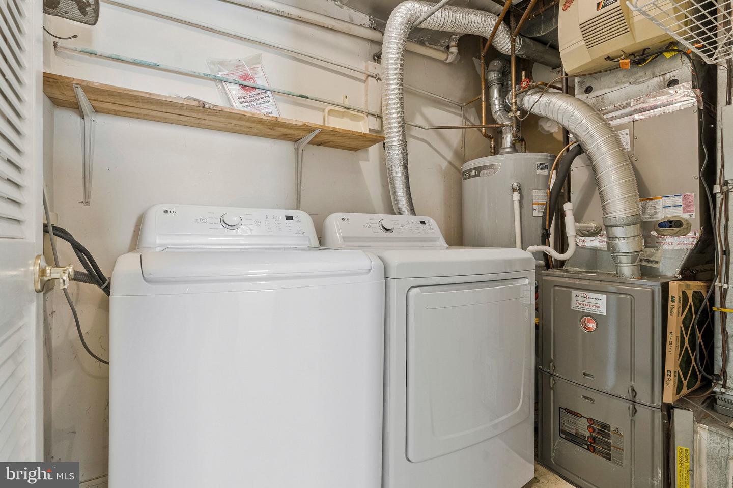 20572 WILLOUGHBY SQ, STERLING, Virginia 20165, 3 Bedrooms Bedrooms, ,2 BathroomsBathrooms,Residential,For sale,20572 WILLOUGHBY SQ,VALO2116896 MLS # VALO2116896